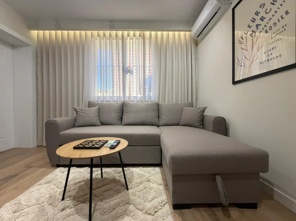Tirane, shitet apartament 1+1 , 70 m² 193.000 € (21 DHJETORI)