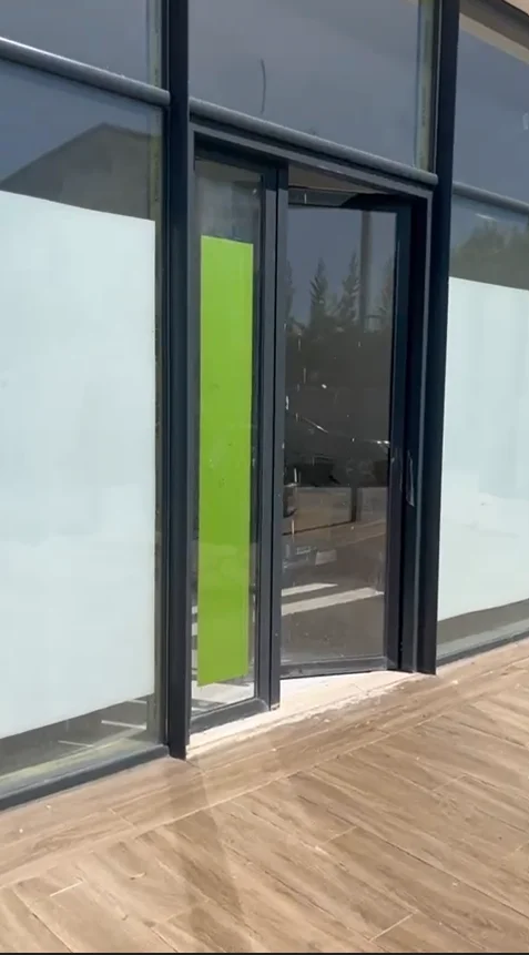 Tirane, jepet me qera ambjent biznesi Kati 0, 55 m² 700 € (Rr. Ali Shefqeti)