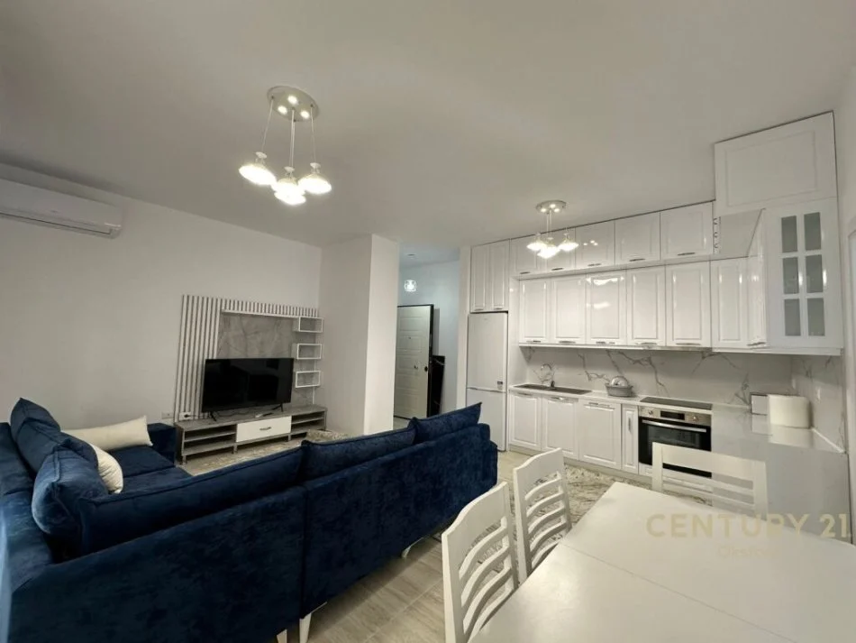 Tirane, jepet me qera apartament 2+1+Ballkon, Kati 6, 109 m² 600 € (Fusha Aviacionit)