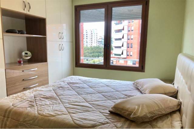 Tirane, jepet me qera apartament 3+1+BLK Kati 4, 119 m² 950 Euro
