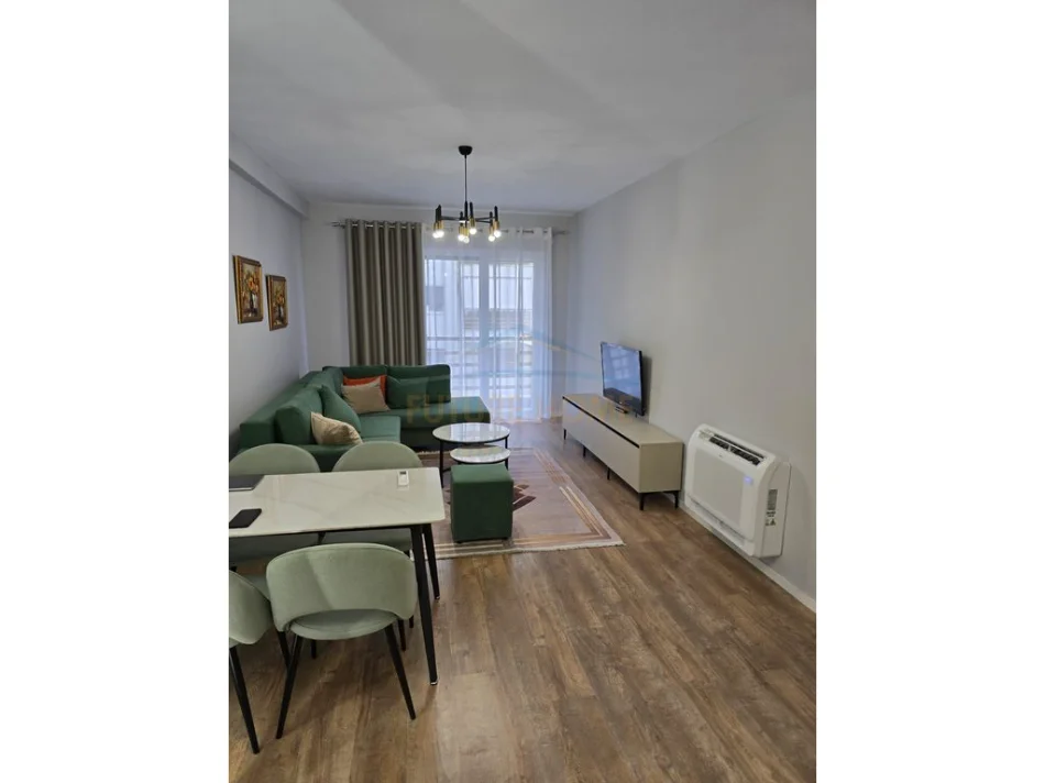 Tirane, jepet me qera apartament 1+1+PARKIM , Kati 6, 82 m² 680 € (Rruga Dritan Hoxha , Kompleksi E-88)