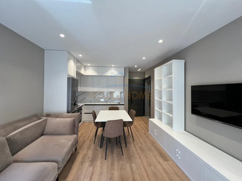 Tirane, jepet me qera apartament 1+1+PARKIM , Kati 5, 60 m² 800 € (RRUGA E ELBASANIT , Prane Xibrakes)