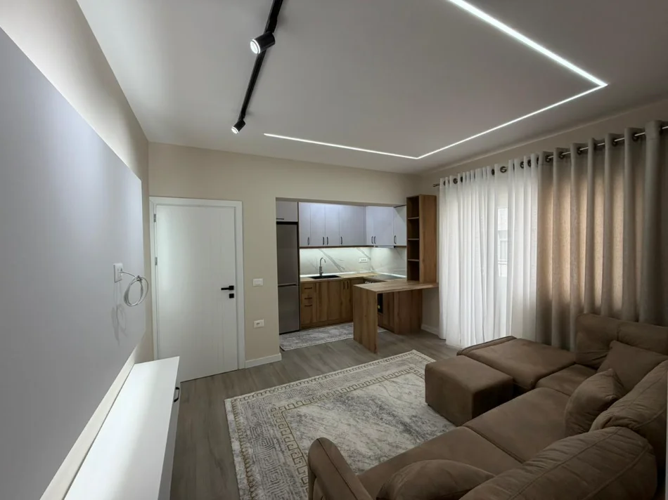 Pogradec, shitet apartament 2+1+Ballkon Kati 5, 90 m² 95.000 € (Bulevardi Europa)