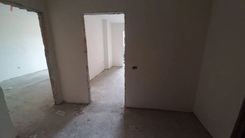 Tirane, shitet apartament 2+1 Kati 3, 100 m² 103.800 € (Paskuqan)