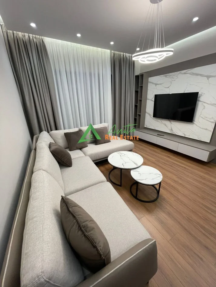 Tirane, jepet me qera apartament 2+1+Ballkon Kati 9, 115 m² 830 € (Rruga e Dibres)