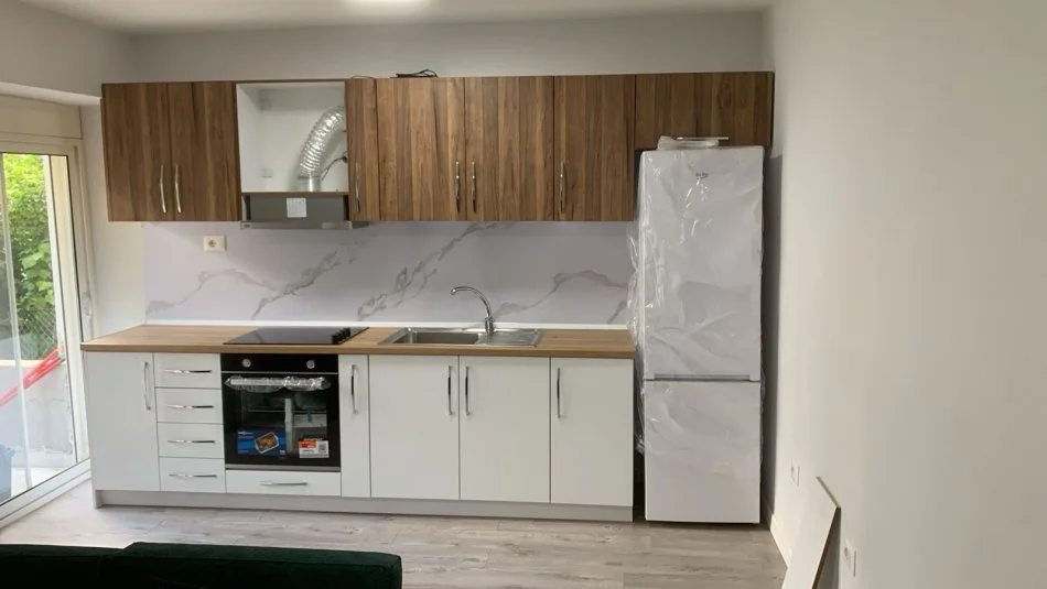 Jepet me qira apartament  2+1prsne Shkolles se Baletit 60.000 Leke/Muaj