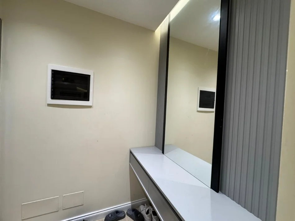 Tirane, shitet apartament 1+1+Ballkon Kati 6, 105 m² 170.000 € (SOKRAT MIHO)