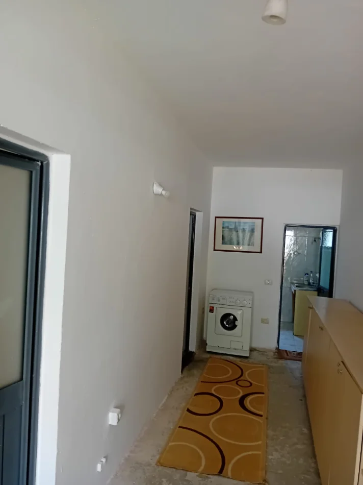 Tirane, jepet me qera shtepi 1+1+Aneks , 61 m² 210 € 