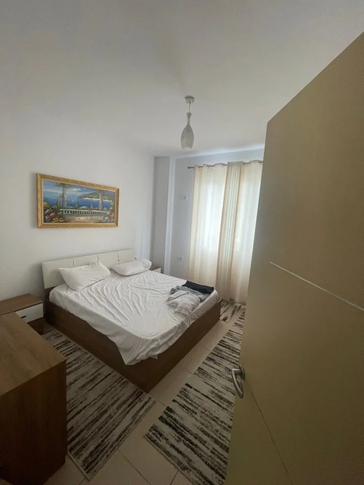 Tirane, jepet me qera apartament 1+1 Kati 1, 50 m² 450 € (5 maj)