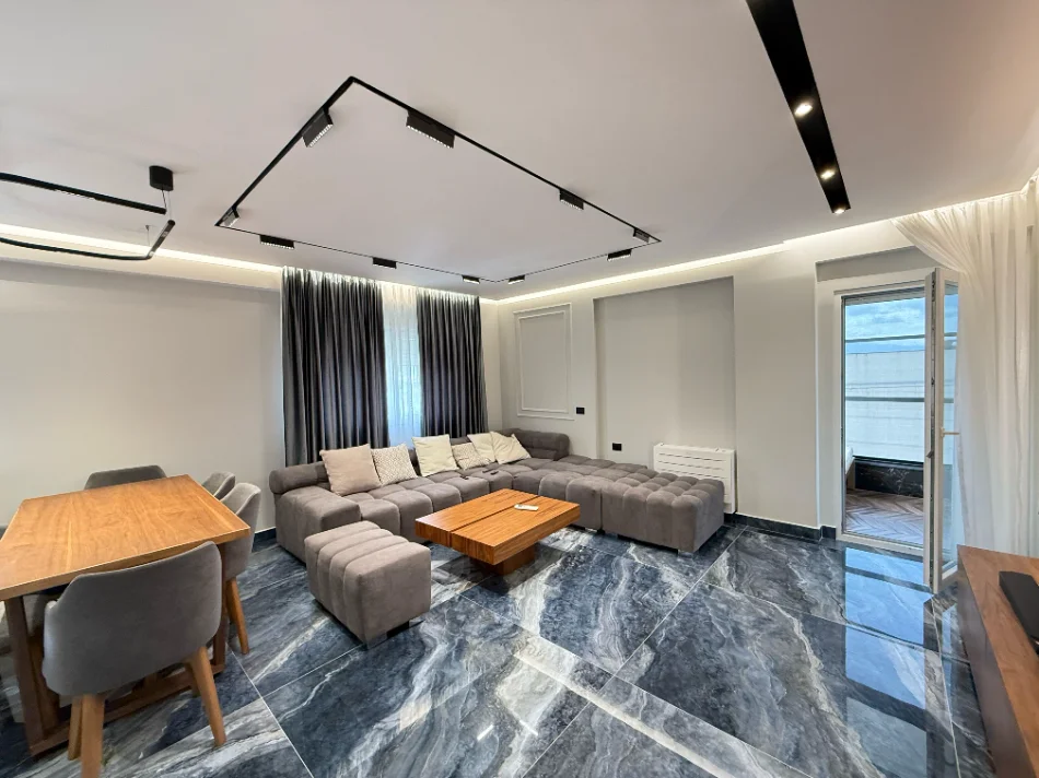Tirane, jepet me qera apartament 2+1+Ballkon Kati 4, 150 m² 1.500 € (KOPSHTI ZOLOGJIK)