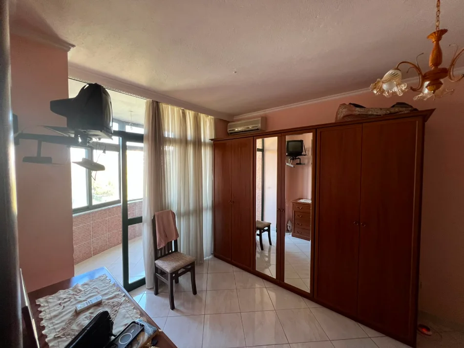 Durres, shitet apartament 1+1+Ballkon Kati 6, 70 m² 100.000 € (Rruga Brindisi)