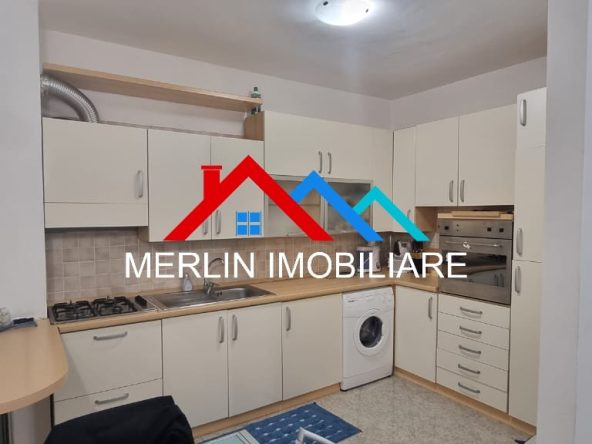 Tirane, jepet me qera apartament 1+1+Ballkon Kati 9, 84 m² 700 € (RRUGA XHORXH BUSH,QENDER)