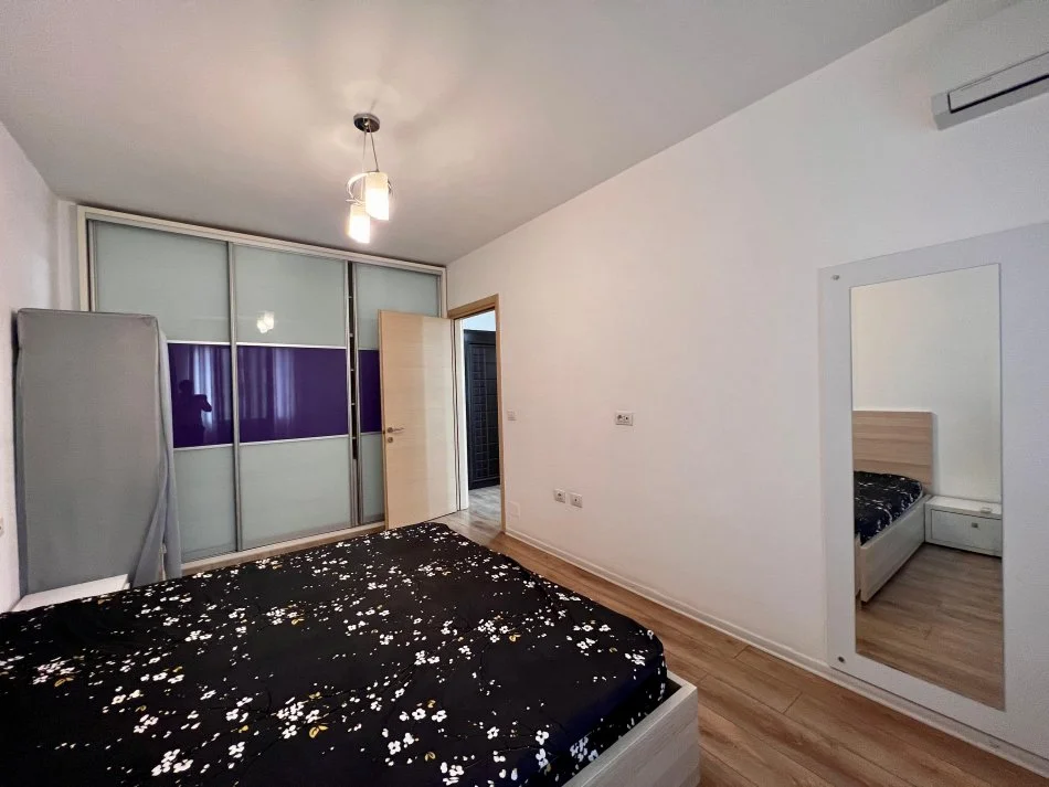 Tirane, jepet me qera apartament 2+1+Ballkon Kati 5, 85 m² 500 € 