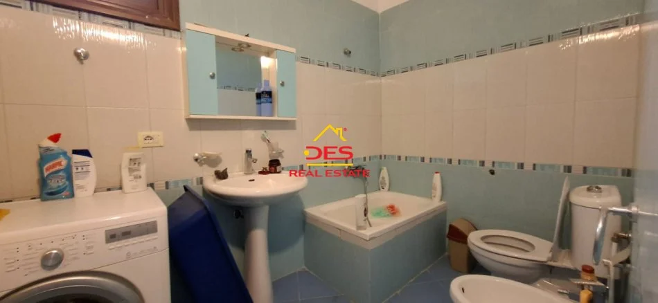 Vlore, jepet me qera shtepi 2+1+Ballkon Kati 0, 120 m² 250 € (Rruga Halim Xhelo)