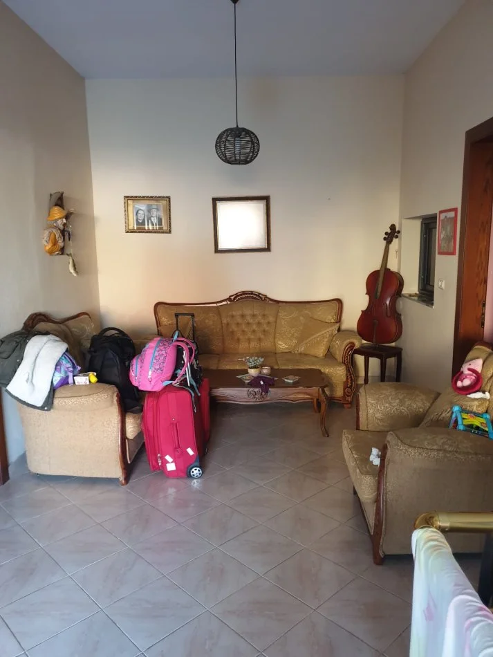 Tirane, jepet me qera shtepi 3+1+Ballkon Kati 1, 120 m² 650 € (ferit xhajko)