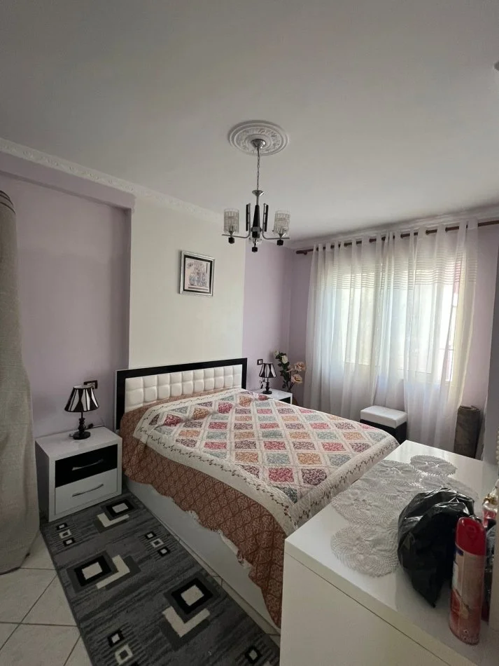 Tirane, jepet me qera apartament 1+1+Ballkon , 70 m² 400 € (Loni ligori)
