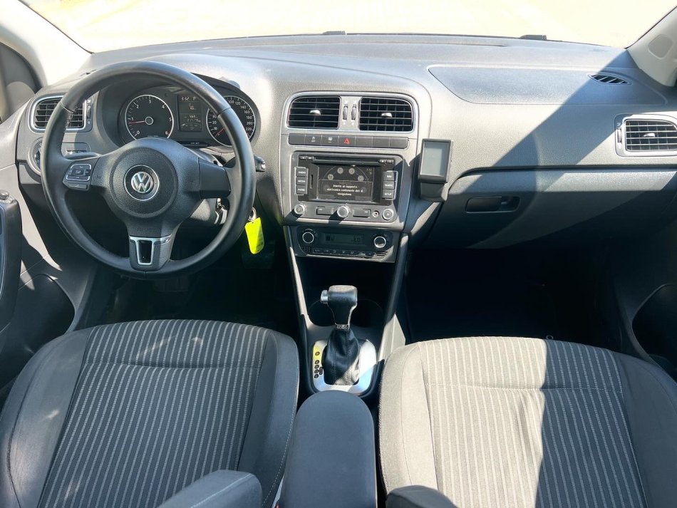 VW POLO 1.6 NAFTE 👉 2010 👈 kambio AUTOMATIKE - 6.400 €