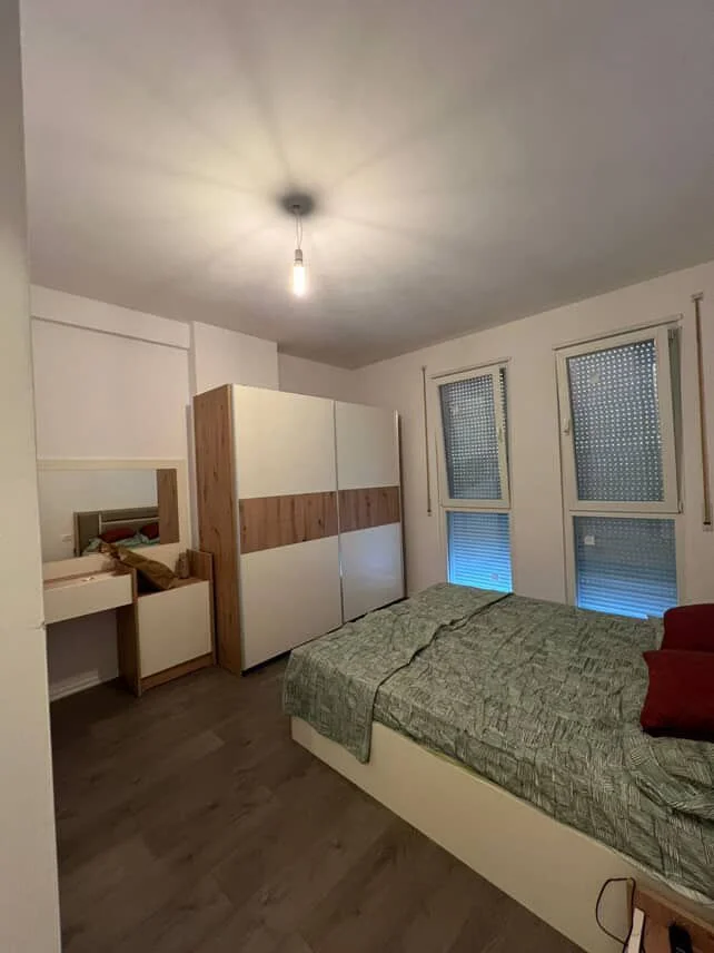 Tirane, jepet me qera apartament 2+1 Kati 2, 86 m² 600 € 