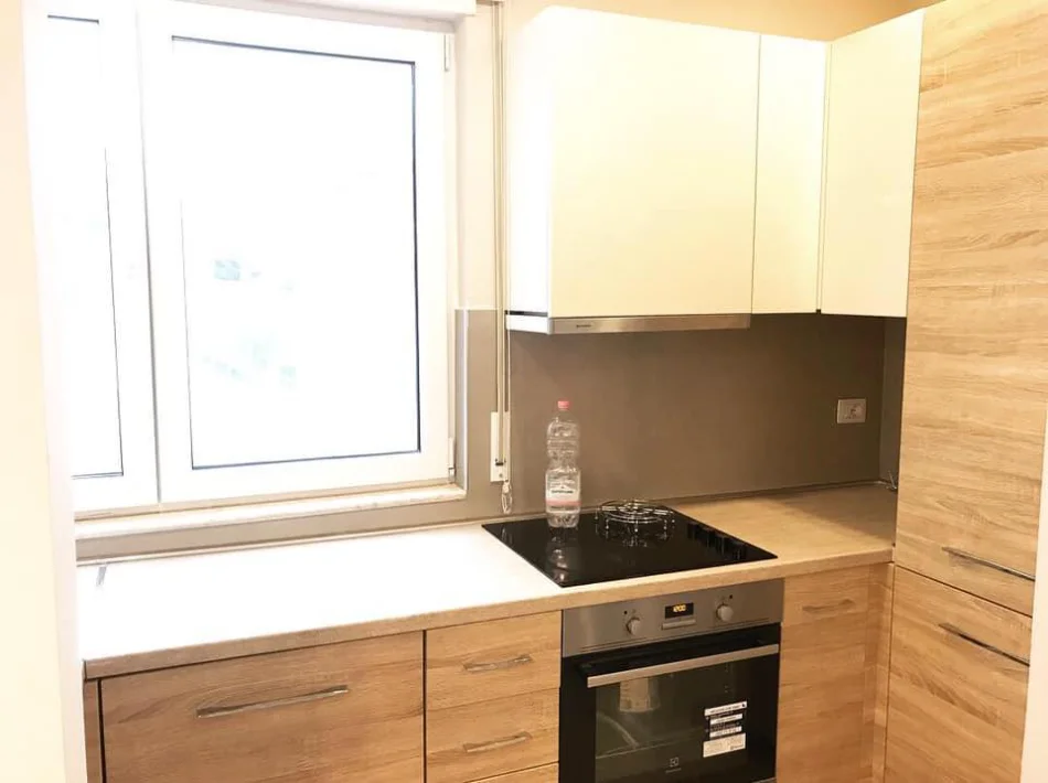 Tirane, jepet me qera apartament 2+1 Kati 3, 130 m² 800 € (Kodra e Diellit)