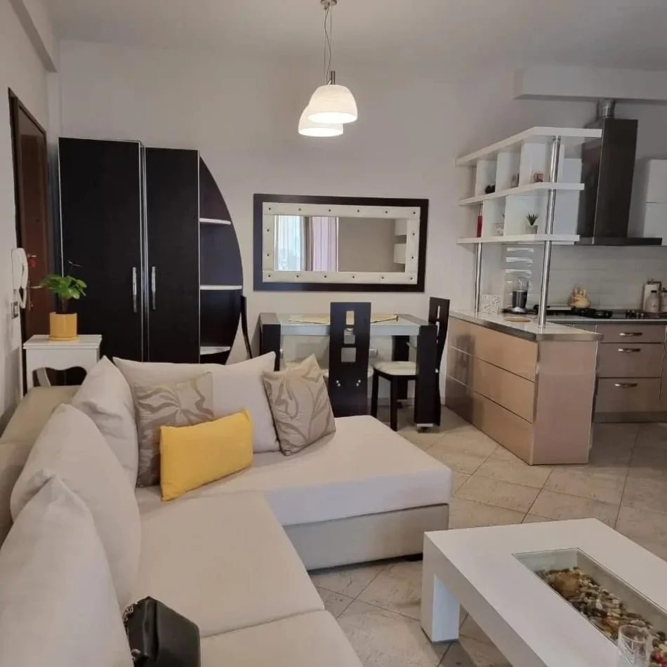 Tirane, jepet me qera apartament 2+1 Kati 2, 88 m² 800 € (Tish Daija - Komuna e Parisit)