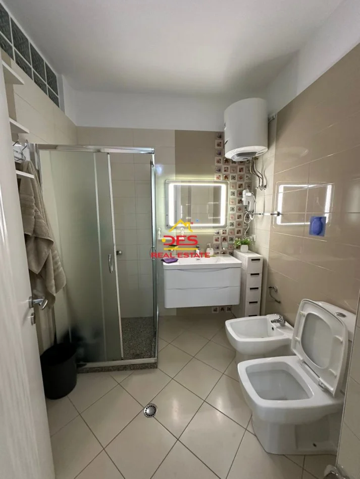 Shqiperi, jepet me qera apartament 2+1+Ballkon Kati 4, 108 m² 700 € (Rr Sazani)