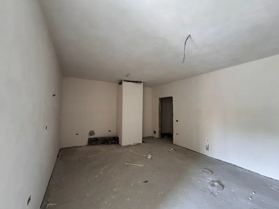 Tirane, shitet apartament 1+1+Ballkon Kati 3, 84 m² 130.000 € (Dritan Hoxha)