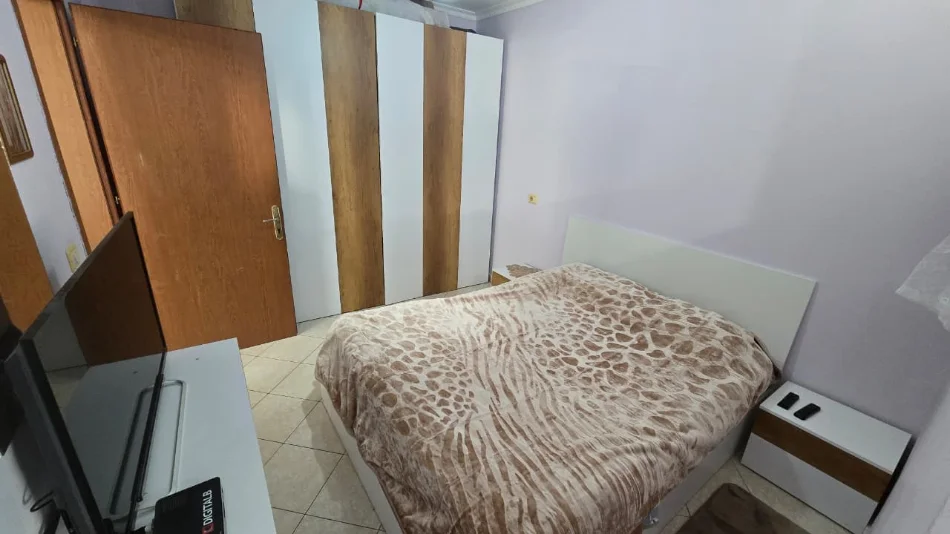 Tirane, shitet apartament Kati 5, 144 m² 167.000 € (Fresku)
