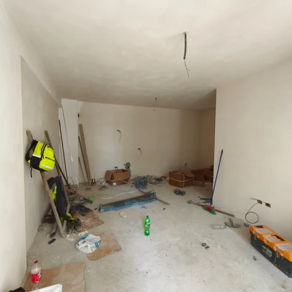 Mali Robit, shitet apartament 2+1 Kati 3, 96 m² 130.000 € 