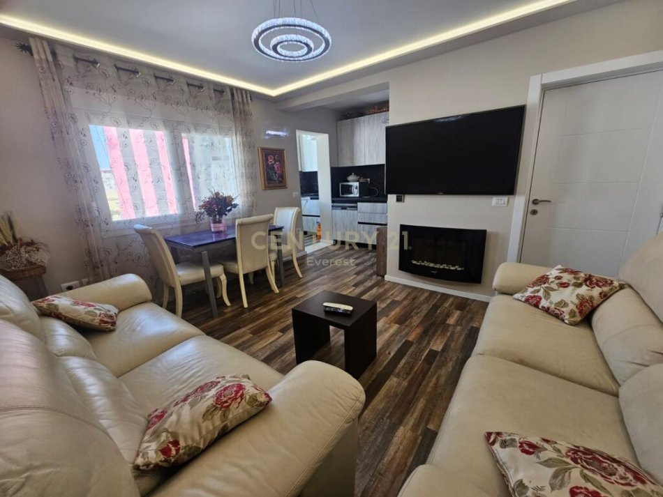 Tirane, shitet apartament 2+1 Kati 5, 65 m² 130.000 € (Rruga e durresit)