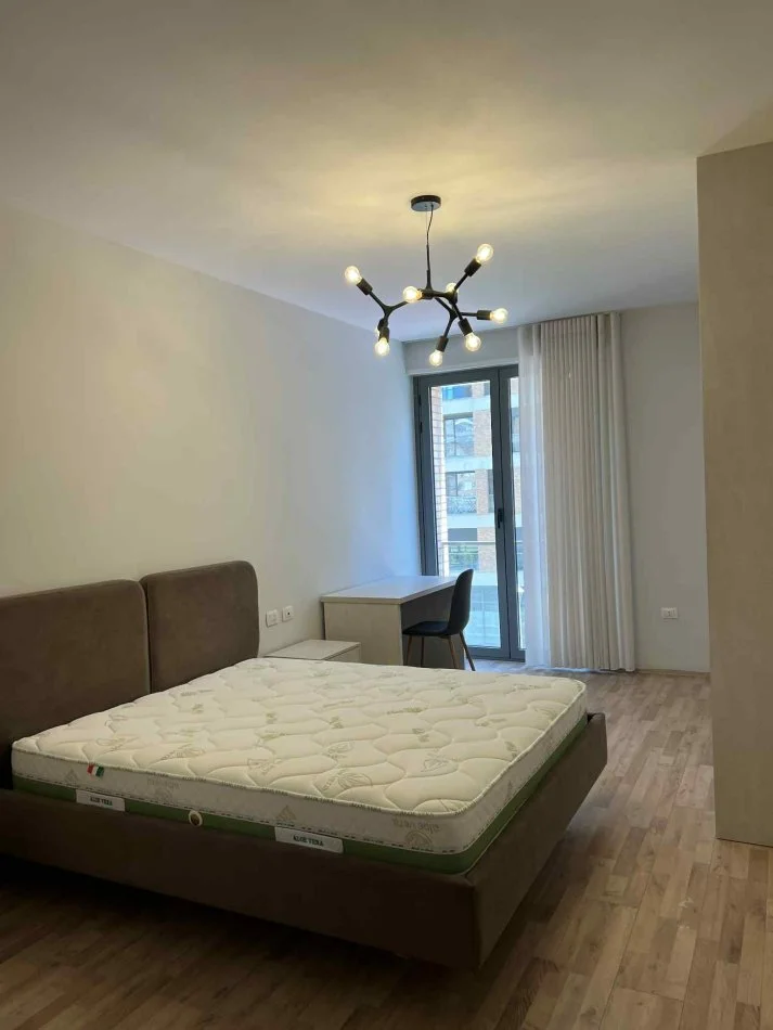 Tirane, jepet me qera apartament 2+1+Ballkon Kati 2, 106 m² 750 € (FIORI DI BOSKO)