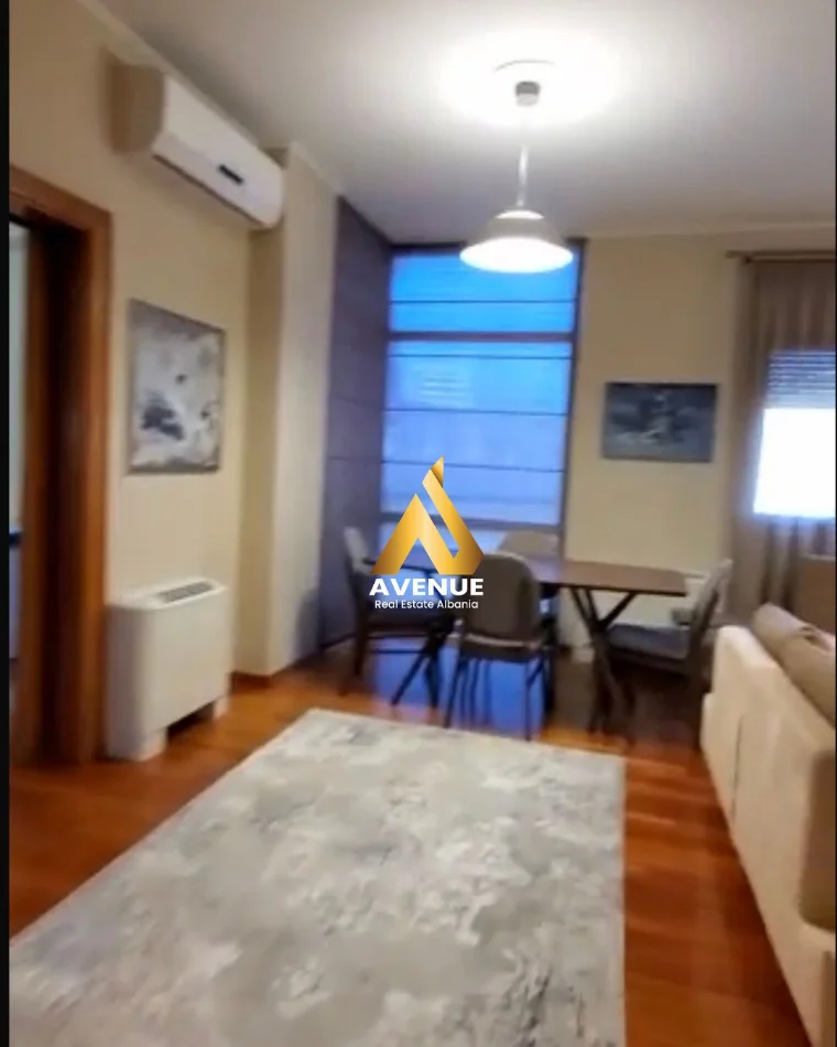 Tirane, jepet me qera apartament 3+1 Kati 4, 164 m² 1.500 € (Rruga e kosovarve)