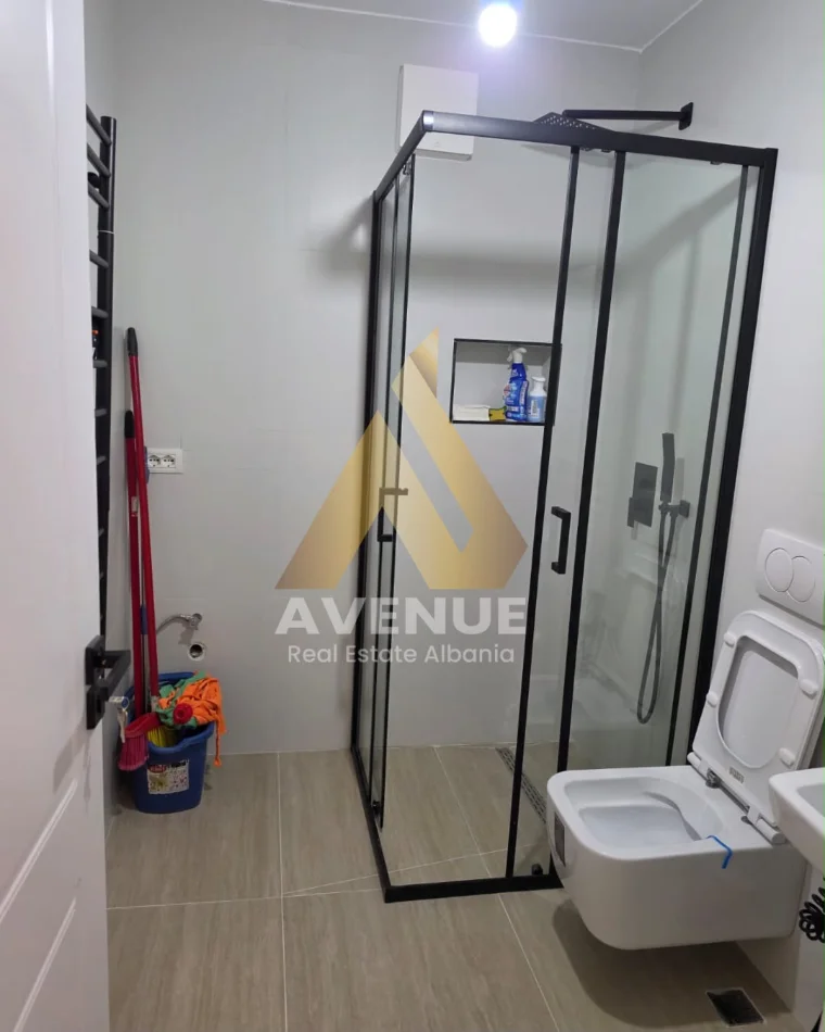 Tirane, jepet me qera apartament 2+1+Aneks+Ballkon Kati 4, 90 m² 700 € (Rruga Vace Zela)