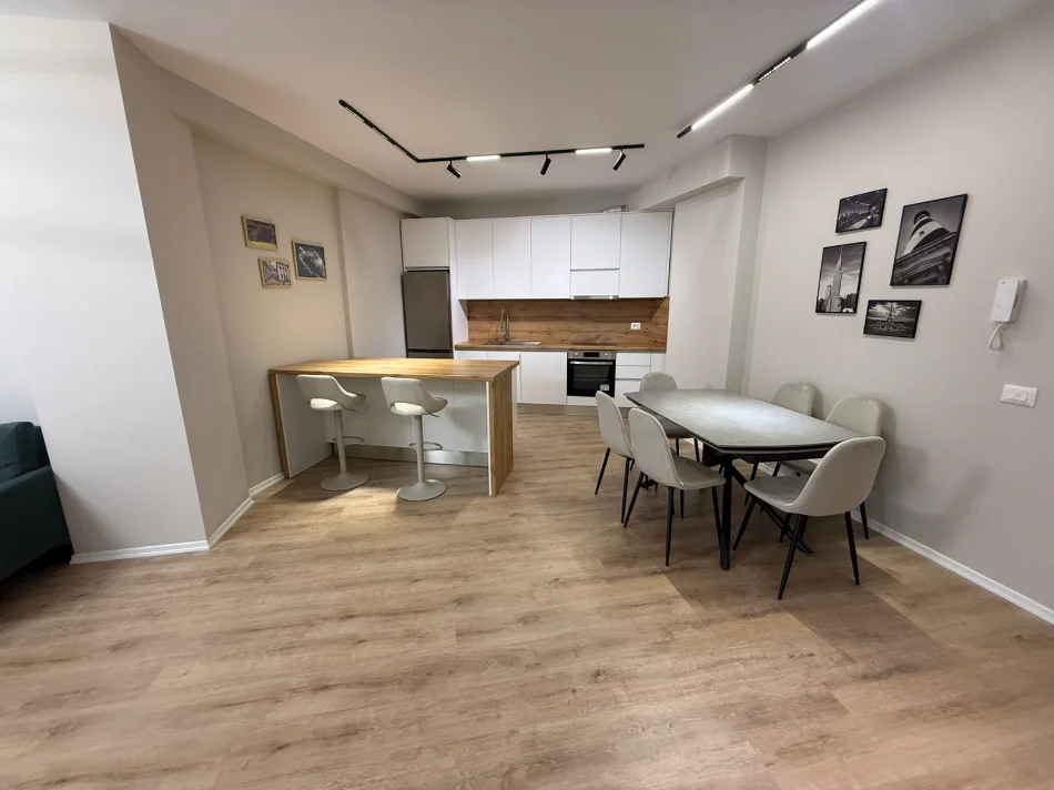 EKSKLUZIVE, Qera, Apartament 2+1+2 , Rruga Tefta Tashko , Tiranë - 1000€ | 114 m²