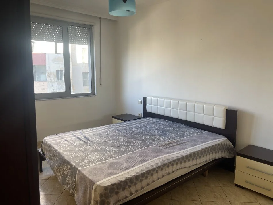 Tirane, shes apartament 1+1 ne Astir prane Rrethit 94900€ (Rruga Aleksandri i Madh)