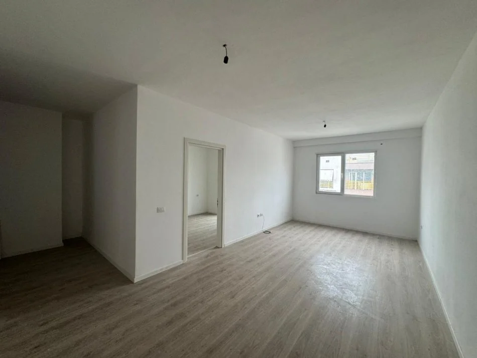 Tirane, shitet apartament 1+1 , 70 m² 137.000 € (Kompleksi e88)