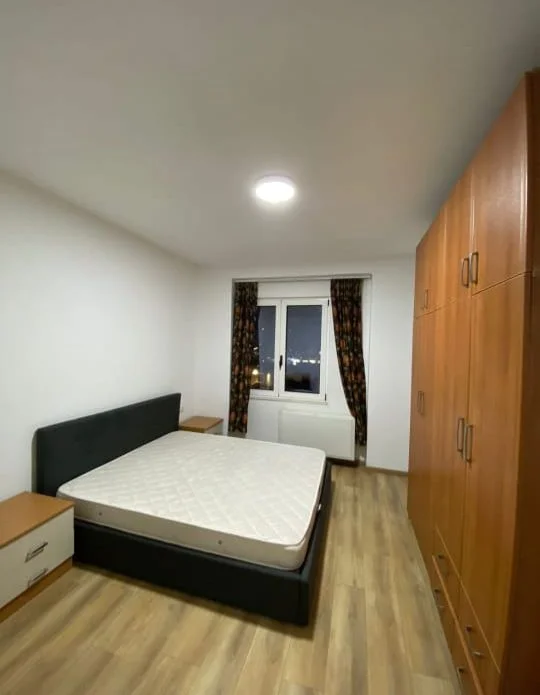 Tirane, jepet me qera apartament 2+1+Ballkon Kati 5, 88 m² 650 € (Vasil Shanto)