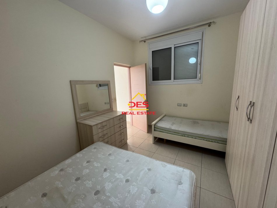 Vlore, jepet me qera apartament 1+1 Kati 0, 65 m² 250 € (Rruga Çamëria)