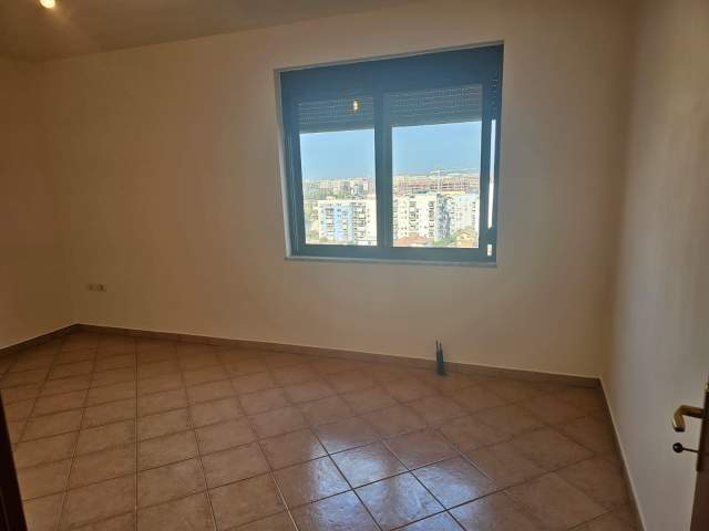 Tirane, shitet apartament 2+1+A+BLK Kati 12, 80 m² 140.000 Euro (rruga e Kavajes)