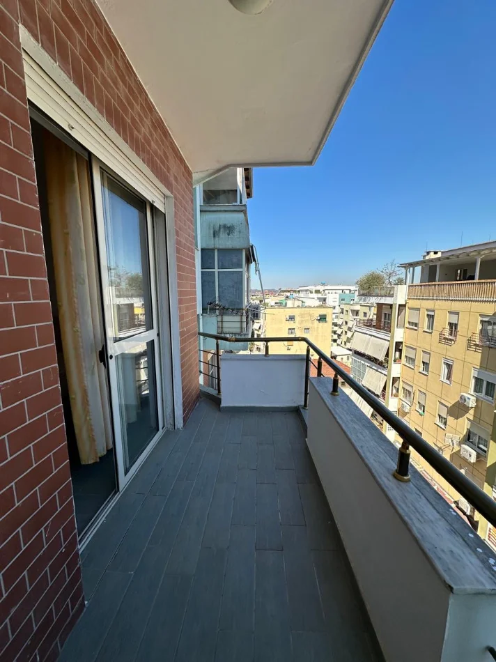 Tirane, shitet apartament 1+1 Kati 7, 60 m² 139.000 € (Rruga Shkelqim Fusha)