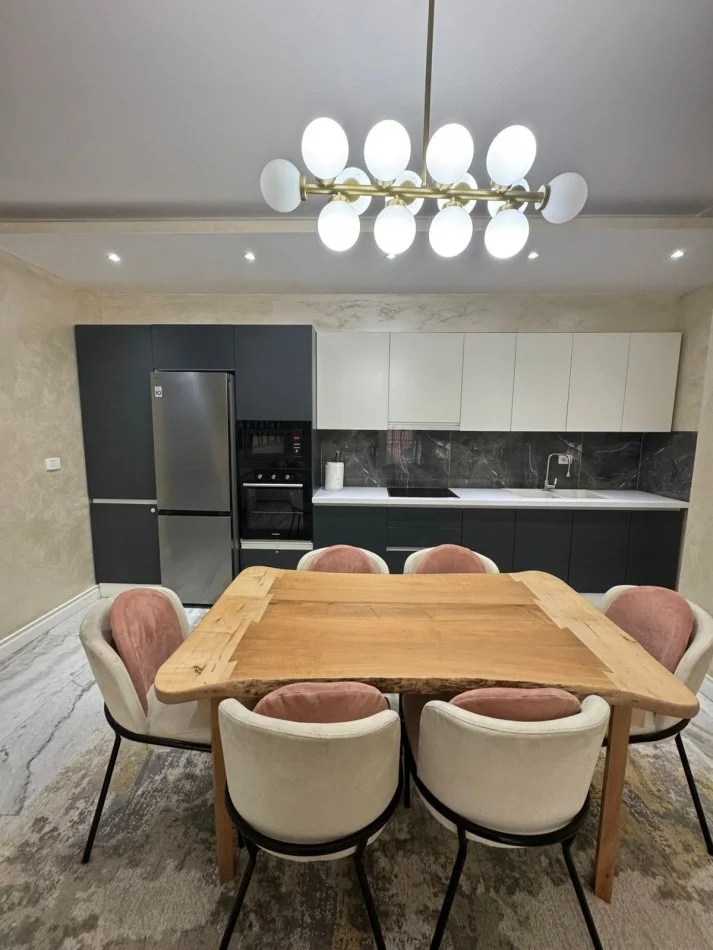 Tirane, shitet apartament 2+1 , 117 m² (delijorgji)