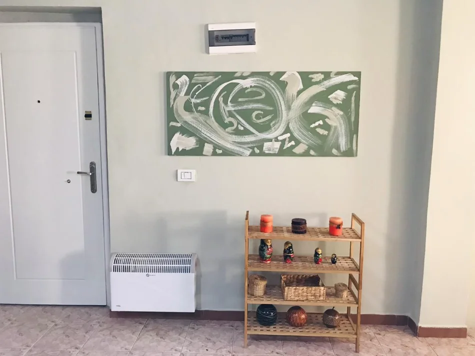 Tirane, jepet me qera apartament 2+1+Ballkon , 75 m² 700 € (Rruga Bardhok Biba)