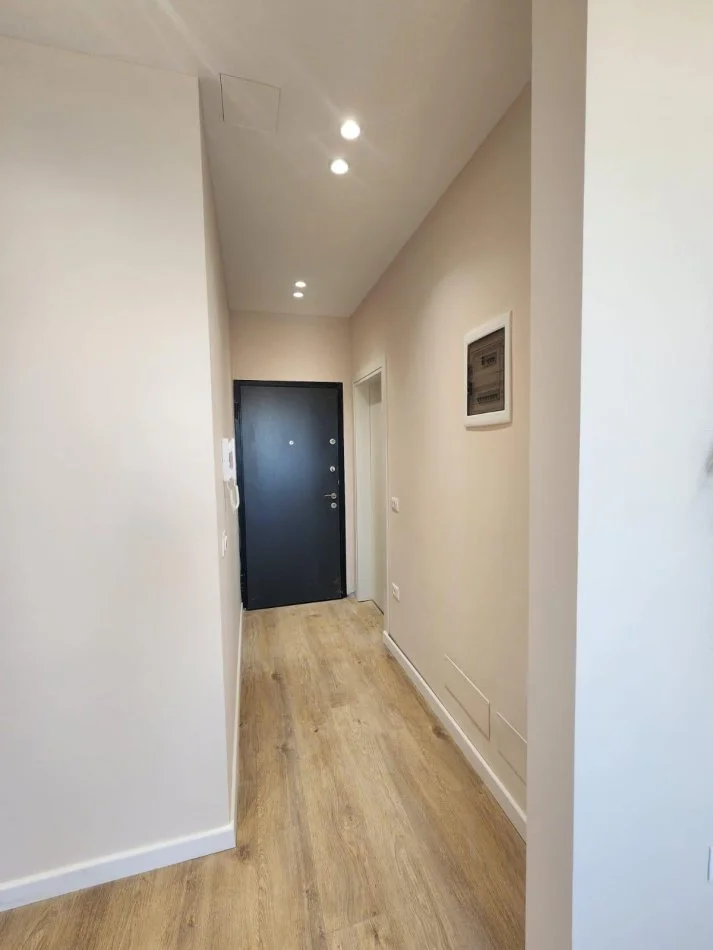 Tirane, jepet me qera apartament 1+1+Ballkon , 65 m² 400 € (River Residence)