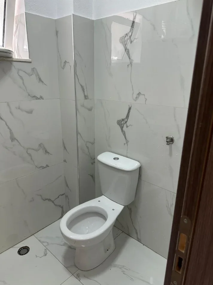 Tirane, jepet me qera dyqan Kati 1, 31 m² 400 € (rruga elbasanit)
