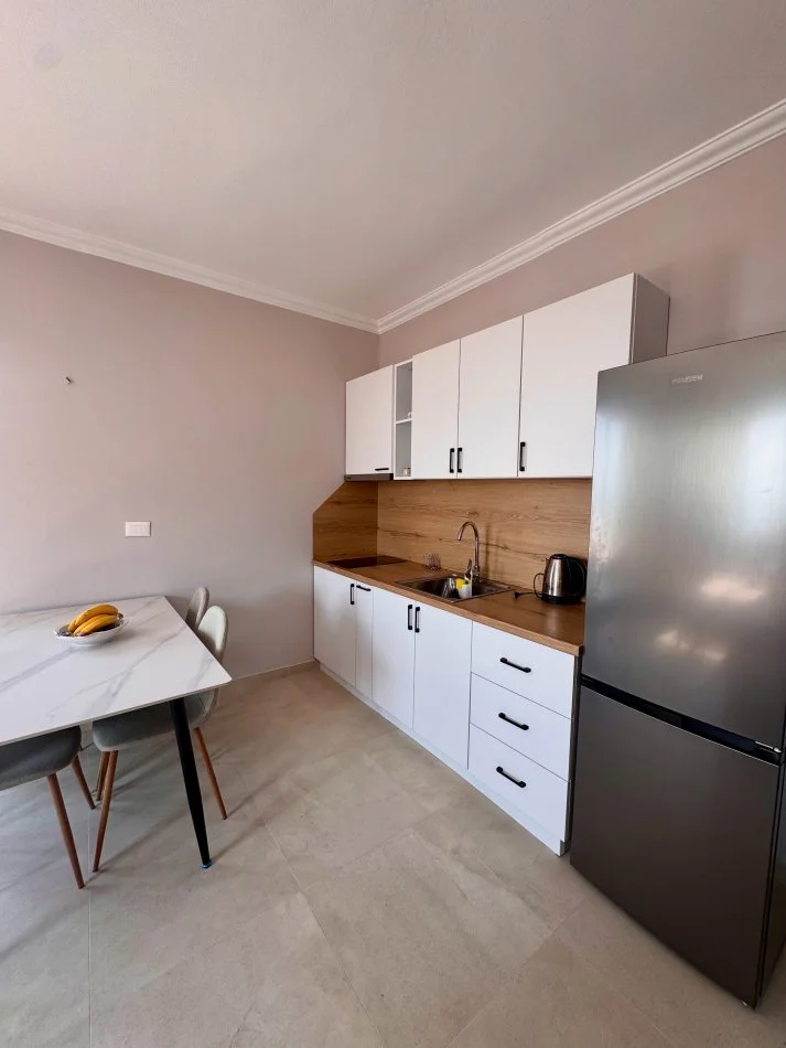 Golem, jepet me qera apartament+verande | Penthouse 1+1+Ballkon Kati 4, 90 m² 800 € 