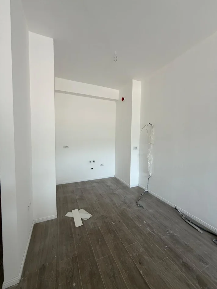 Tirane, shitet apartament 2+1 Kati 7, 97 m² 190.000 € (Golden park)