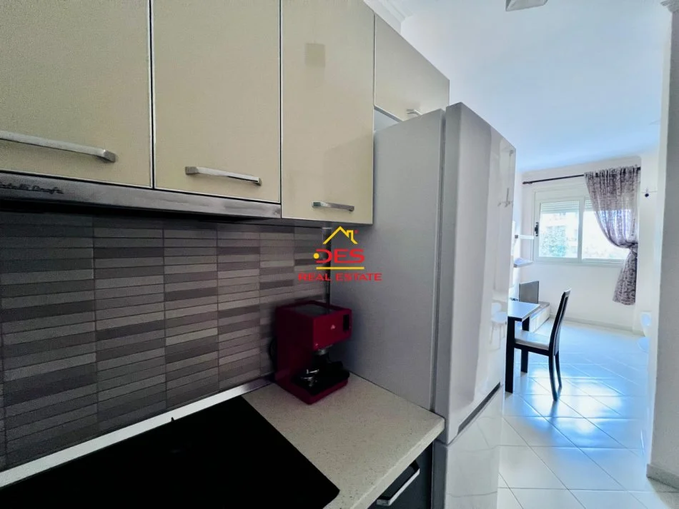 Shqiperi, jepet me qera apartament 1+1+Ballkon Kati 4, 63 m² 350 € (Rruga Murat Tërbaçi)