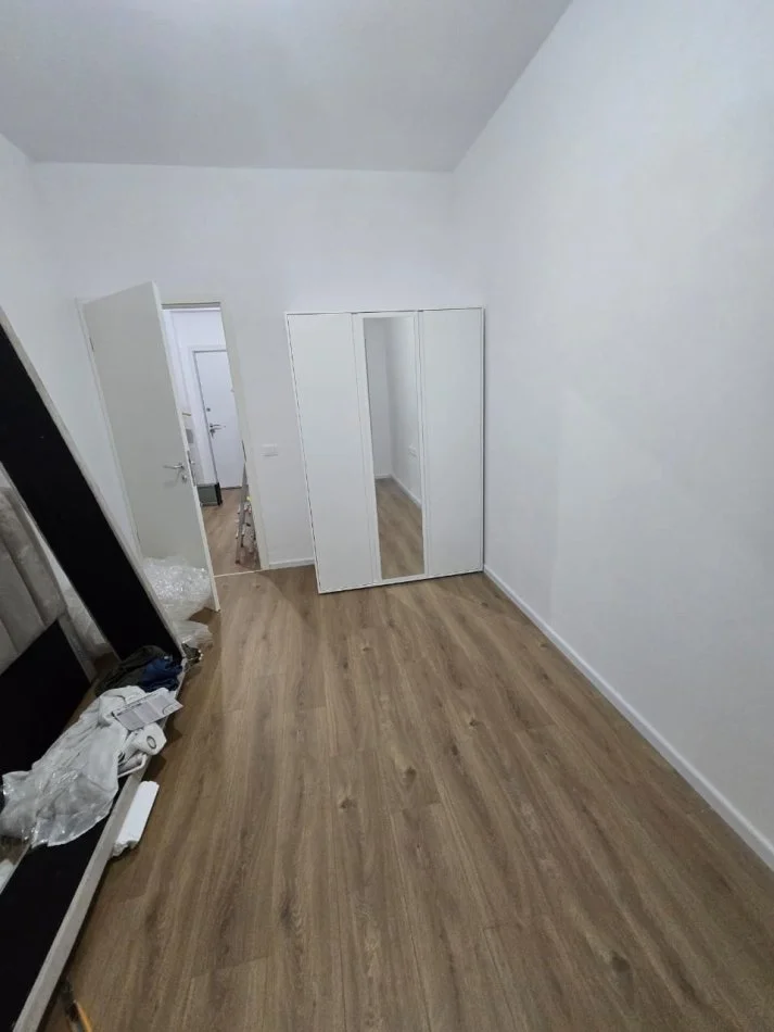 Tirane, jepet me qera apartament 1+1+Ballkon Kati 5, 60 m² 400 € (rruga Mihal Grameno)