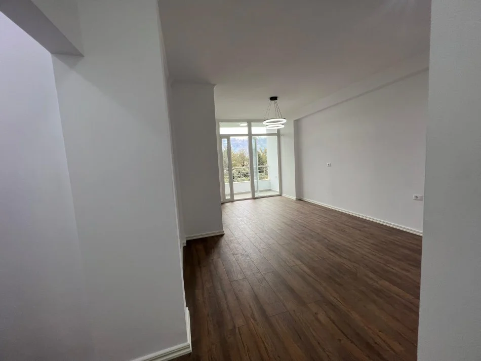 Tirane, shes apartament 1+1+Aneks+Ballkon Kati 4, 63 m² 119.000 € (Kopshti Botanik)