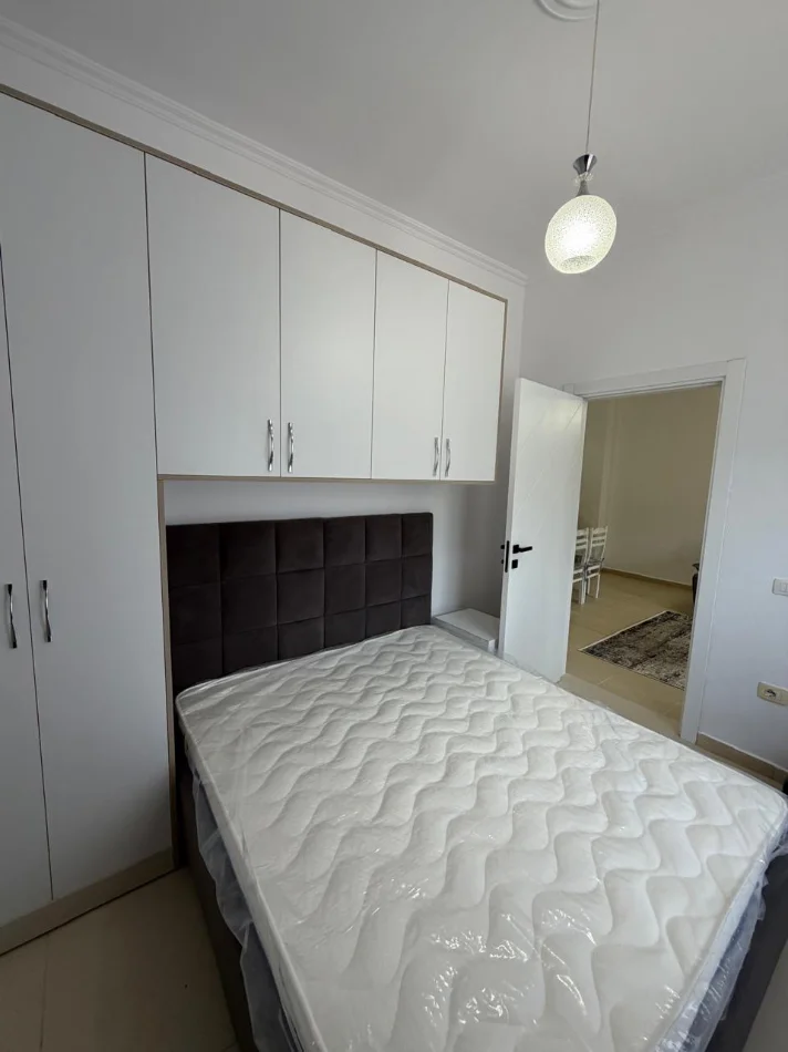 Tirane, jepet me qera 1+1 Kati 2, 60 m² 500 € 