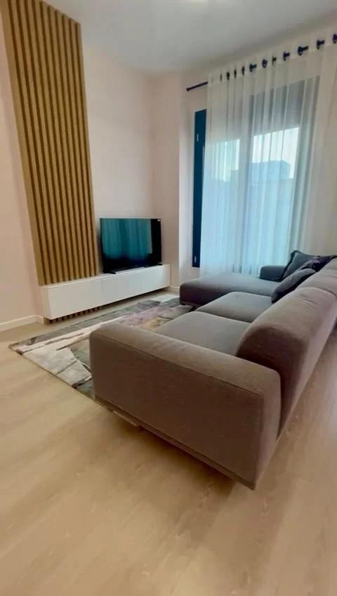 Tirane, jepet me qera apartament 1+1 Kati 2, 75 m² 900 € (Rruga e kosovareve)